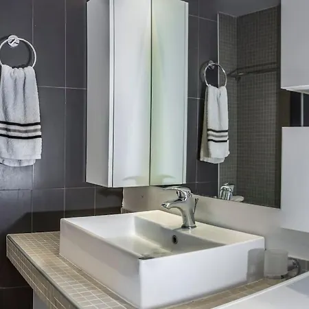 Myrto Living In Luxury And Enjoying The View شقة Ária