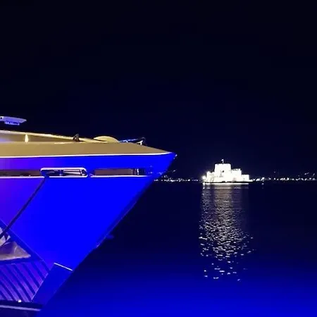 Myrto Living In Luxury And Enjoying The View شقة